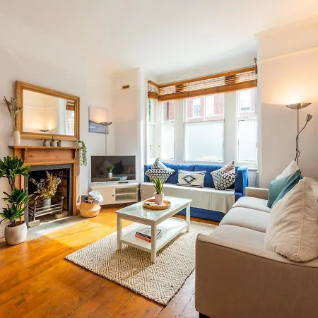 Pass The Keys Lovely Apartment In Battersea
